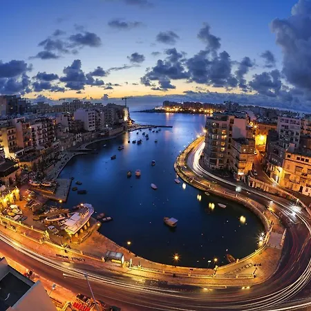King Sized Bed, Large Living Apt4 Spinola & Wifi By 360 Estates