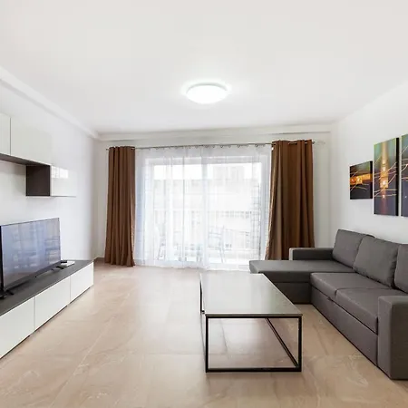 King Sized Bed, Large Living Apt4 Spinola & Wifi By 360 Estates