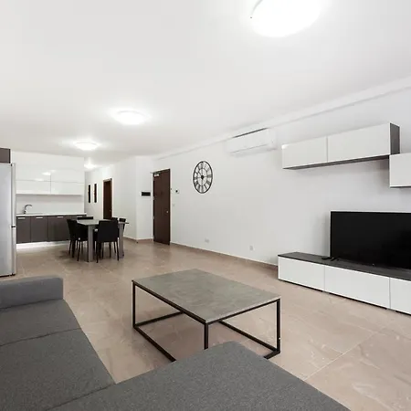 Appartamento King Sized Bed, Large Living Apt4 Spinola & Wifi By 360 Estates Ta' Cikkun