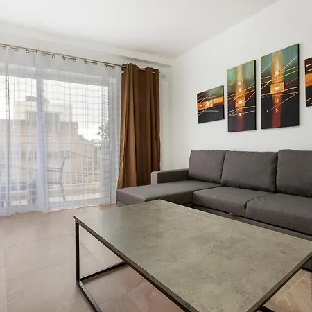 King Sized Bed, Large Living Apt4 Spinola & Wifi By 360 Estates